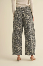 Load image into Gallery viewer, The Leopard print barrel pants