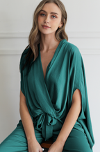 Load image into Gallery viewer, The Claudia top -Green