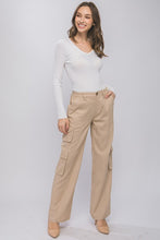 Load image into Gallery viewer, The Andrea pants- Khaki
