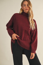 Load image into Gallery viewer, The Pia sweater- Wine
