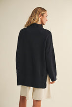 Load image into Gallery viewer, The Pia sweater- Black
