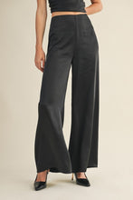 Load image into Gallery viewer, The Annie pants- Black
