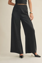 Load image into Gallery viewer, The Annie pants- Black
