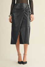 Load image into Gallery viewer, The Maru skirt- Black
