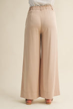 Load image into Gallery viewer, The Mia pants- Beige
