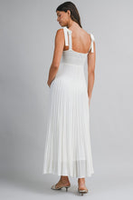 Load image into Gallery viewer, The Pia dress
