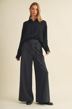 Load image into Gallery viewer, The Elle pants- Black
