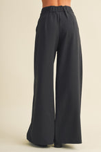 Load image into Gallery viewer, The Elle pants- Black
