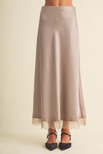 Load image into Gallery viewer, The Ana skirt- Mushroom
