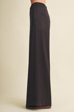 Load image into Gallery viewer, The Jenni pants- Brown
