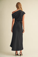 Load image into Gallery viewer, The Melissa dress- Black
