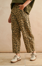 Load image into Gallery viewer, The New pants
