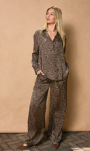 Load image into Gallery viewer, The D top
