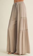 Load image into Gallery viewer, The Mimi pants- Taupe
