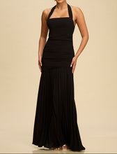 Load image into Gallery viewer, The Hannah dress- Black

