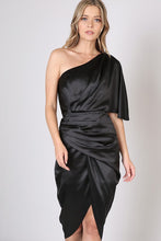 Load image into Gallery viewer, The Carry dress- black
