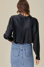 Load image into Gallery viewer, The Carmen top- Black
