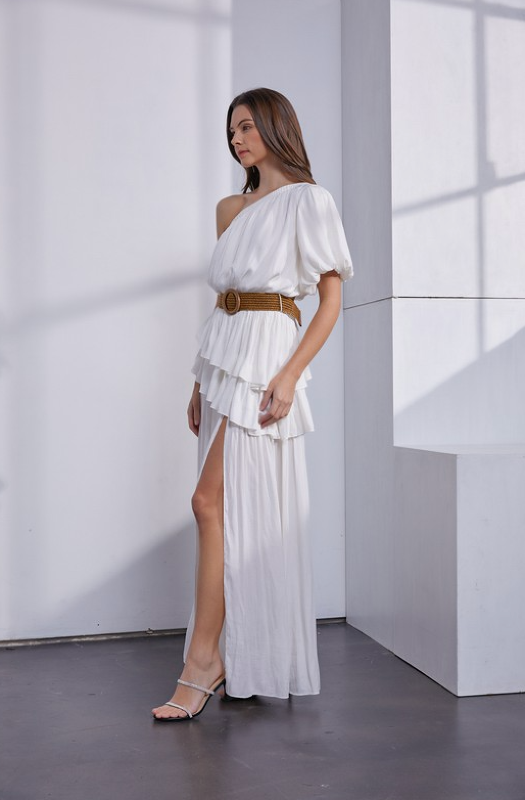 The Claudia dress-White